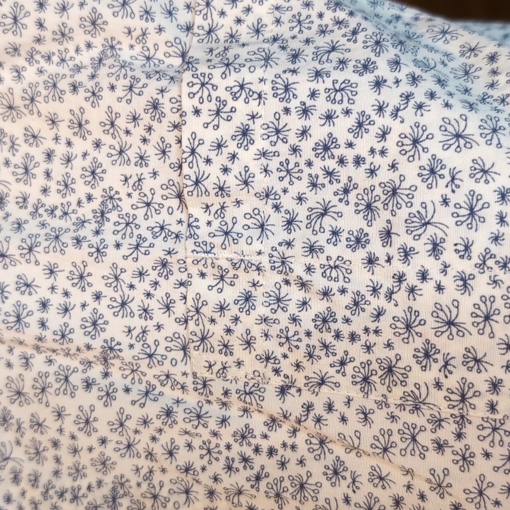 DULUTH TRADING CO Wms Medium White Navy Daisy Button Down Long Sleeve - Picture 7 of 13